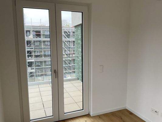 Kind 3 od. Büro mit Loggia