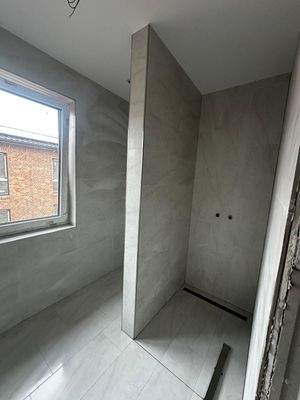 Bodentiefe Regendusche