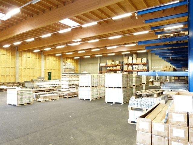 Triwo Gottbillstraße 44 Halle Innen.jpg