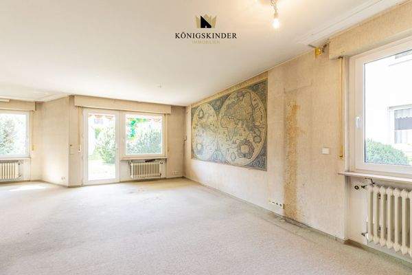 Lichtdurchflutetes Wohnzimmer