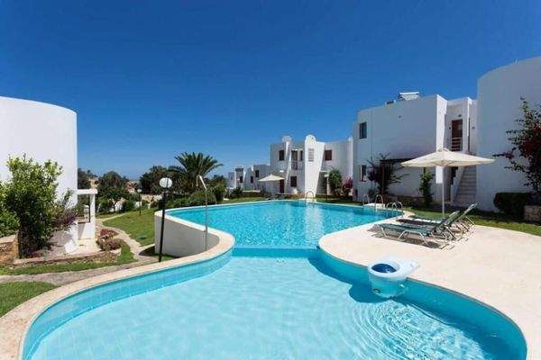 Kreta, Ag. Paraskevi: Tolle Wohnung in schöner Anlage mit Meerblick zu verkaufen