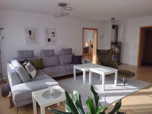 gemütlicher Wohnbereich mit Kaminofen