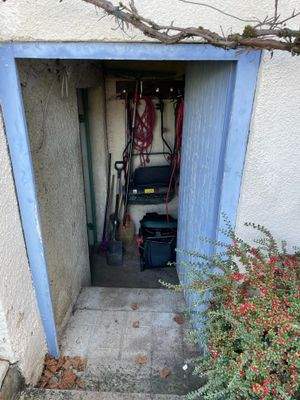 Ausgang Keller-Garten