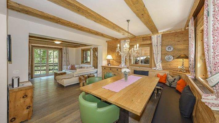 KITZIMMO-Alpenchalet in sonniger Ruhelage mit Kaiserblick - Immobilien Ellmau.