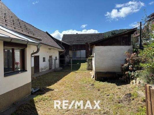 Hof mit Sommerküche