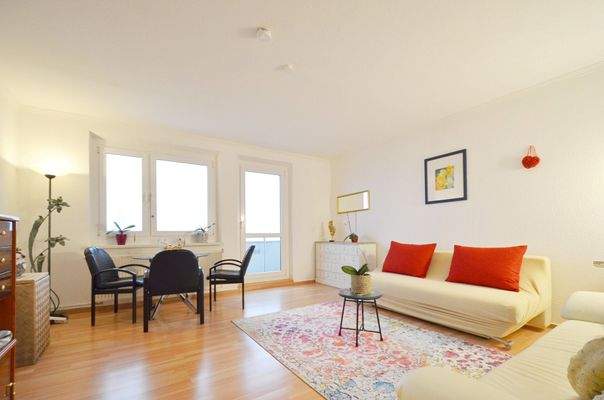 geräumiger Wohnbereich