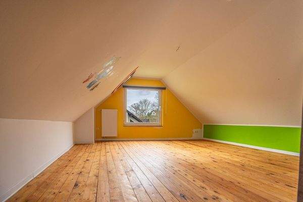 OG: ausgebauter Dachboden