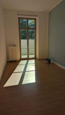 Schlafzimmer mit Balkonzugang