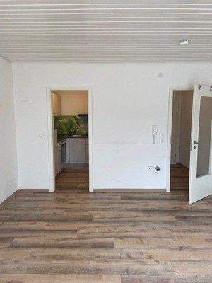 Blick in die Küche vom Wohnz. aus