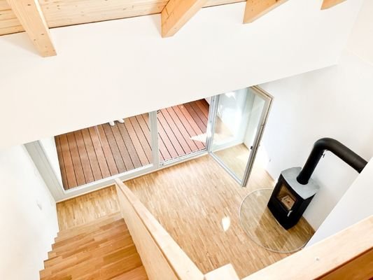 Treppe - Blick zur Loggia
