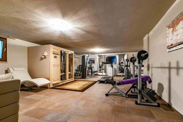 Luxusvilla-am-gardasee-kaufe_villa-am-gardasee-kaufen-haus-am-gardasee-kaufen_exklusive-Villa-am-gardasee_luxus-villa_luxusvilla-am-gardasee_villa-mit-panorama_villa-in-desenzano_comprare-villa-lago-di-garda_vendere-villa-lago-del-garda_Villa-di-lusso_Lag