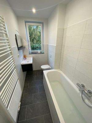 Glauchau Sonnenstr DG Bad_2.jpg