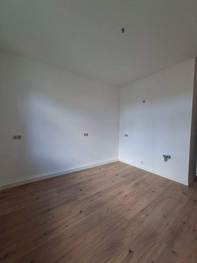 Großzügige, helle 3-Raum-Wohnung mit Erweiterungsmöglichkeit um eine zusätzliche 1-Raum-Wohnung – zentral am Marktplatz in Hartenstein - Foto 5