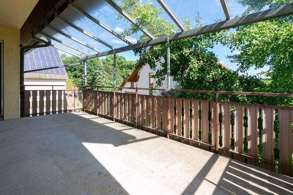 Rechtes Haus: Balkon