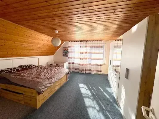Großes Schlaf - od. Wohnzimmer im OG