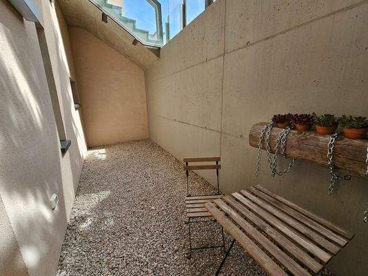 Innenhof mit Ausgang vom Schlafzimmer