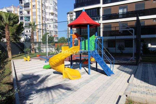 1 and 2-Bedroom Flats in a Complex with Pool in Antalya Lara