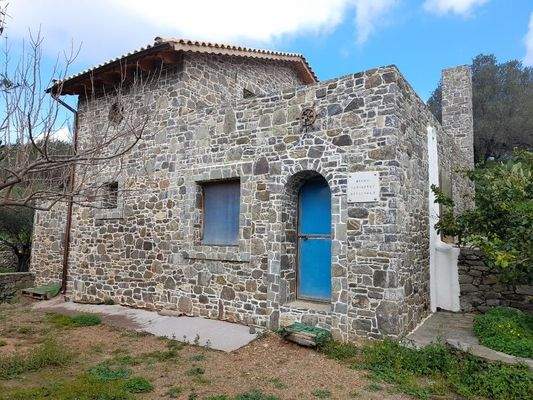 Kreta, Kato Episkopi: Traditionelles neu gebautes Steinhaus zum Verkauf