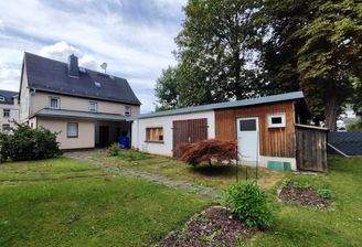 Hausansicht+Garten