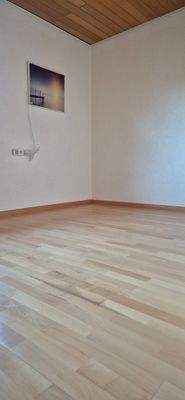 Schlafzimmer oder als Büro möglich zu Nutzen im EG