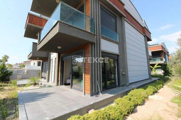 Flat with a Shared Pool Near Golf Courses in Kadriye Antalya