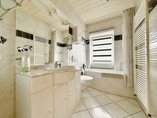 Tageslicht-Wannenbad