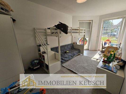 Helles & großes Kinderzimmer