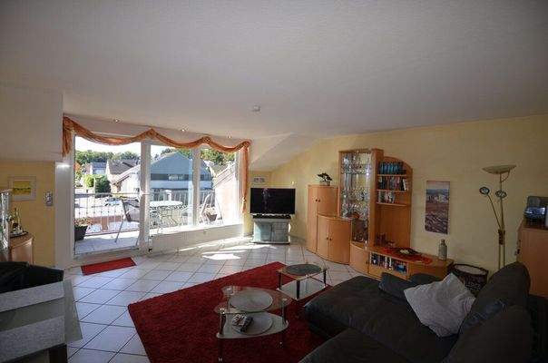 Wohnzimmer Zugang Balkon