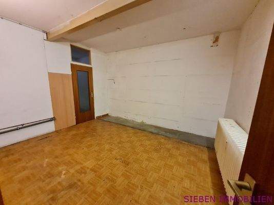 ...mit zusätzlichen Lagerräumen