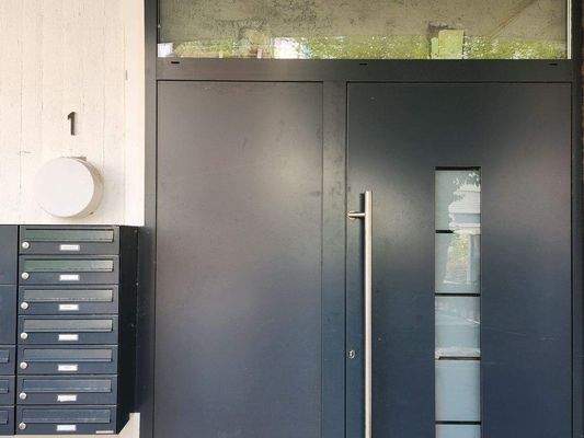 02 Hauseingangstür.jpg