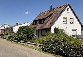 Gebäudeansicht mit Werkstatt