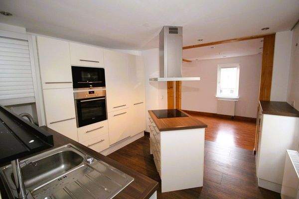 Küche und Essbereich EG