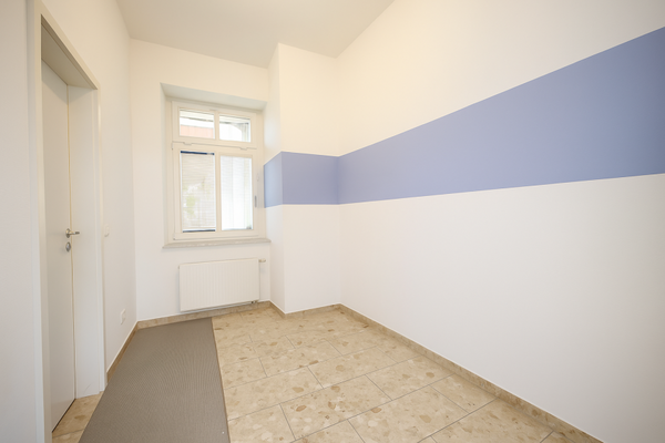 Mitarbeiterraum (entmöbliert visualisiert)