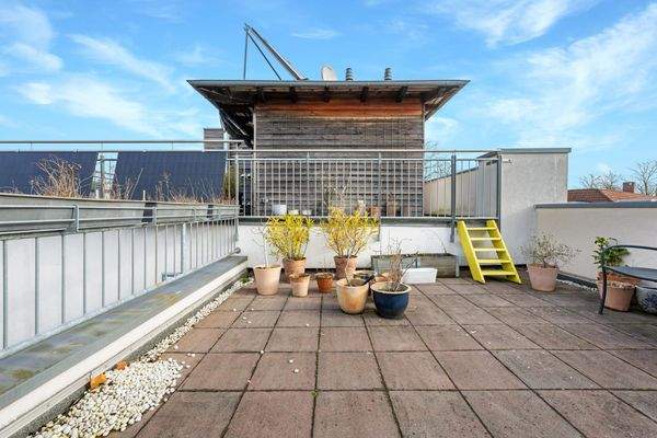 Dachterrasse (Maisonette-Wohnung rechts)