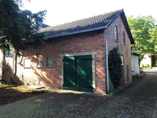 ehemaliger Stall mit Speicher