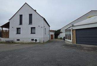 Einfamilienhaus und Gewerbepavillon