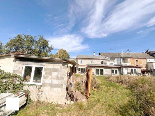 Garten mit Gartenhäuschen