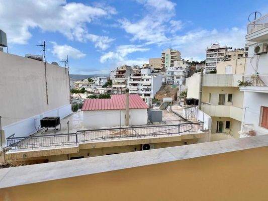 Kreta, Agios Nikolaos: Erdgeschosswohnung in Zentrumsnähe zu verkaufen