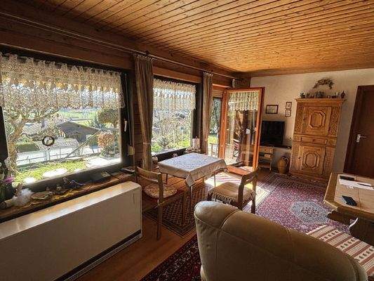 Wohnzimmer mit Terrassenzugang