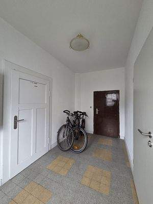 WE 5 - Eingangstüre