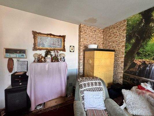  EG, rechts Wohnzimmer