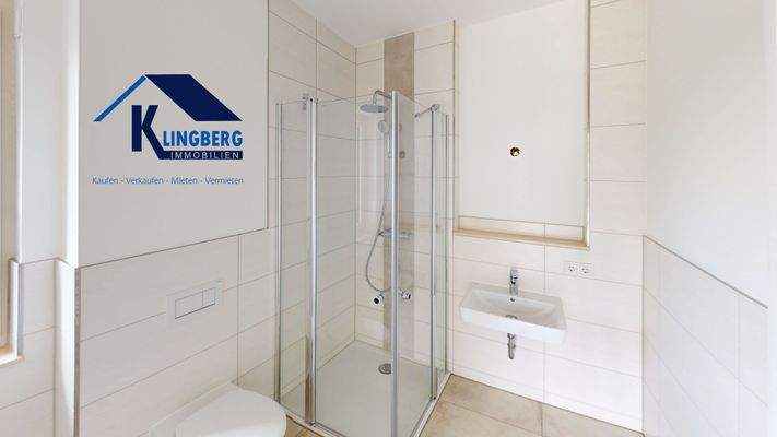 Bad mit Dusche im EG