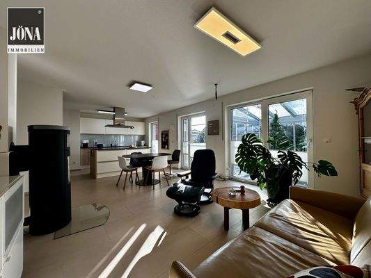 Wohnzimmer Hauptwohnung 