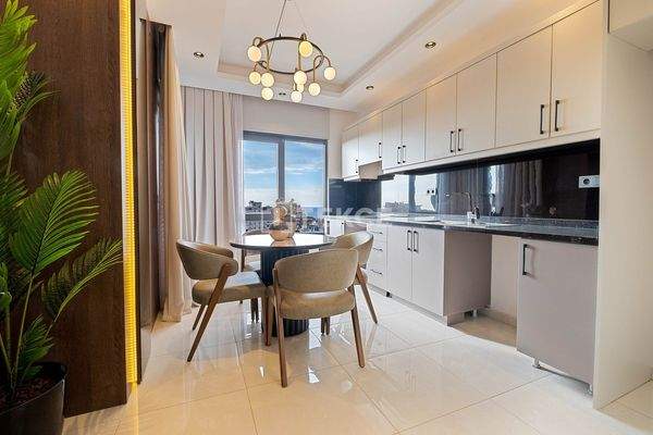 Real Estate in a Two Block Complex 600 M from the Sea in Alanya