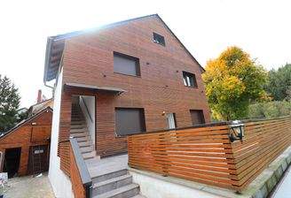 Eingang zur 1. OG und Maisonettewohnung