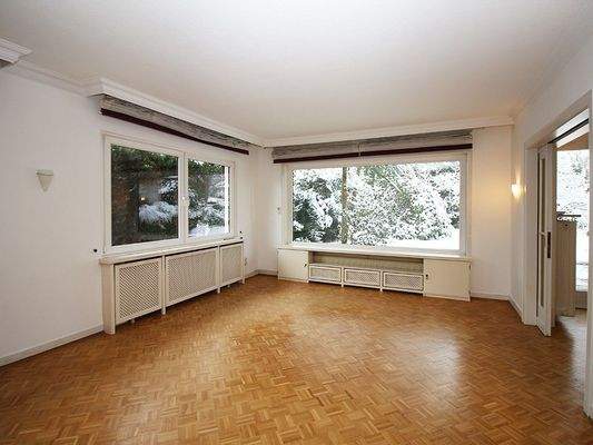 Wohnbereich mit Gartenblick