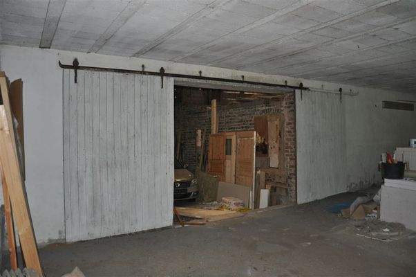 großes Tor in der Scheune EG