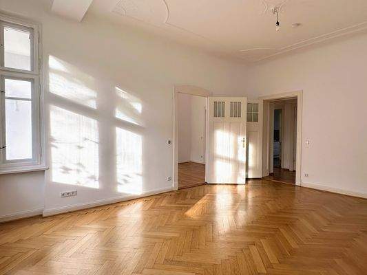 Großzügiges Wohnzimmer