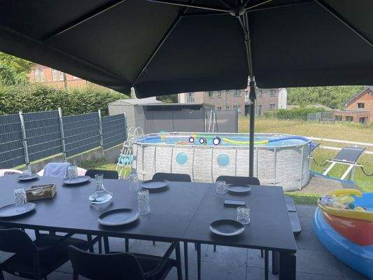 Terrasse mit Blick ins Grüne