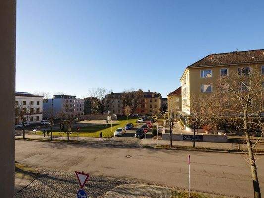  WOHNZIMMER-AUSBLICK - Carl-August-Allee
